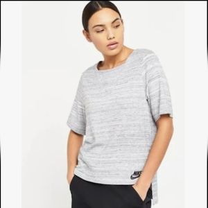 Nike Sportswear Advanced 15 Women's Top Size small